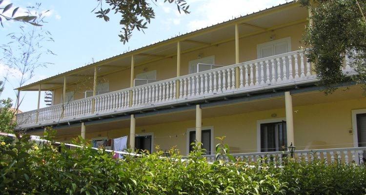 Aparthotel Casa Dyonisia Tsilivi à Plános Extérieur photo